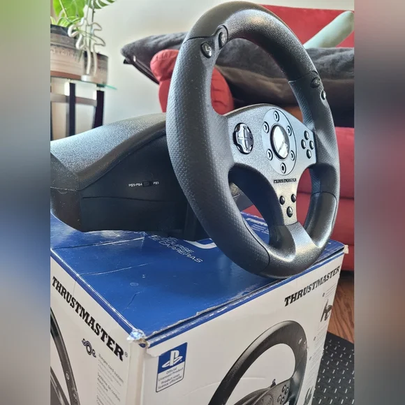 Thrustmaster T80 Racing Wheel Set- PS5, PS4, PS3, & PC (windows) - Picture 2 of 7